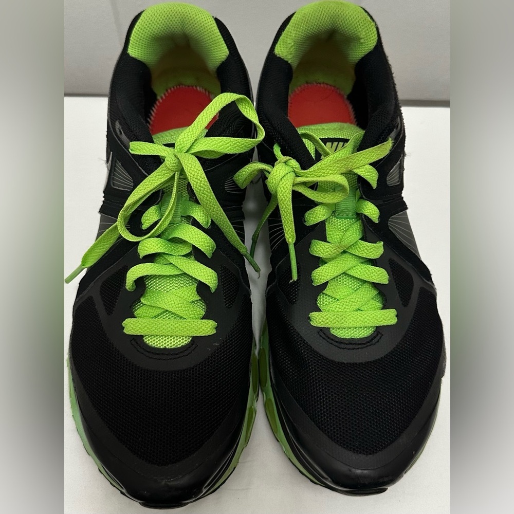 Nike Men’s Black and Green Air Max Tailwind 4 Running Shoes size 9